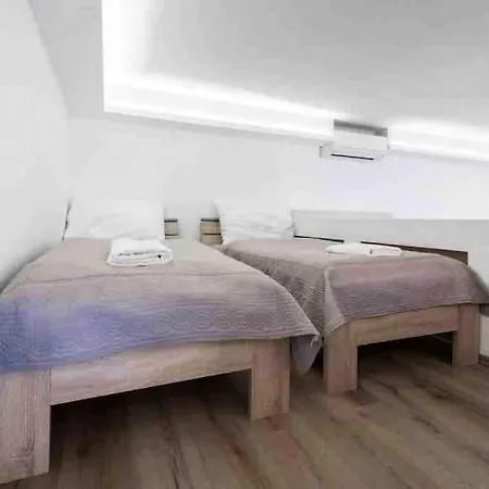 Spacious In The Apartment Budapest