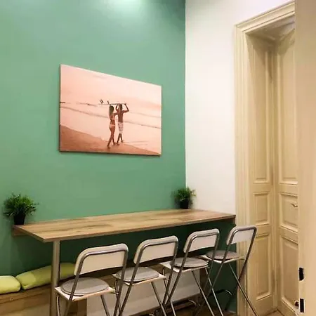 Apartment Spacious In The Budapest