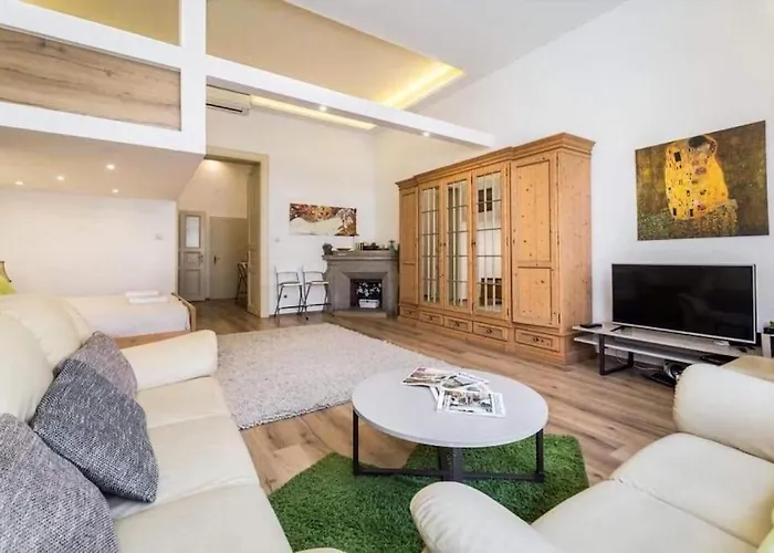 Spacious In The Daire Budapeşte